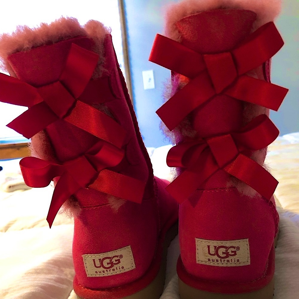 Brand New, Limited Edition Size 7 woman’s uggs.